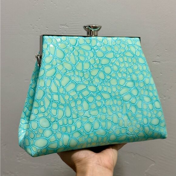 Genuine Leather Cobblestone Embossed Handmade Push Lock Boxy Bag/Multi Use Style - Picture 8 of 16